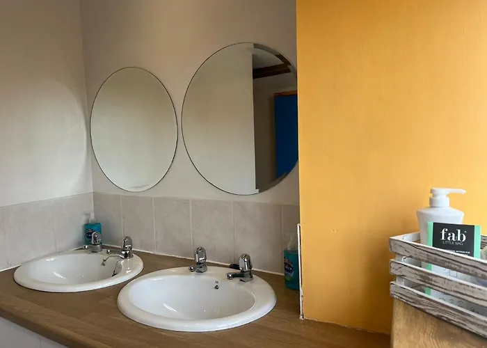 The Boat Shed Hostel *